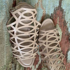 Vince Camuto Sandals - Flat/Wedged